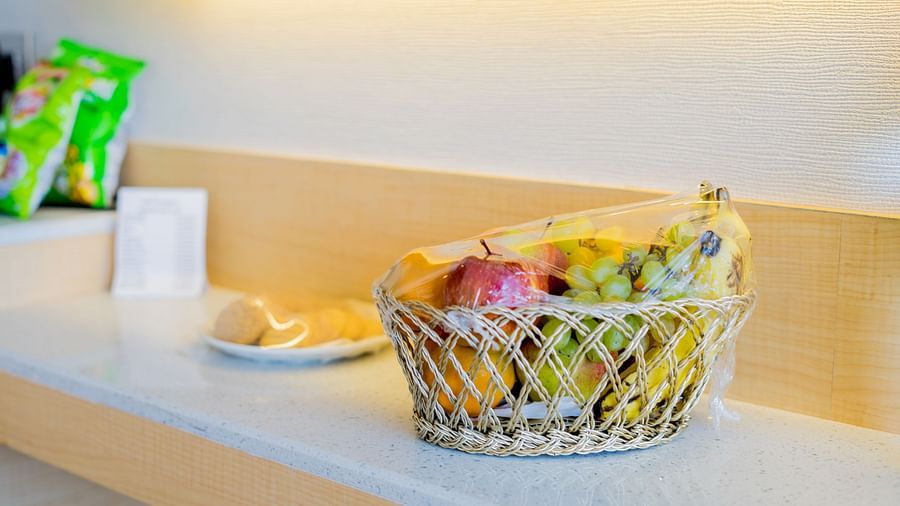 FRUIT BASKET (1)